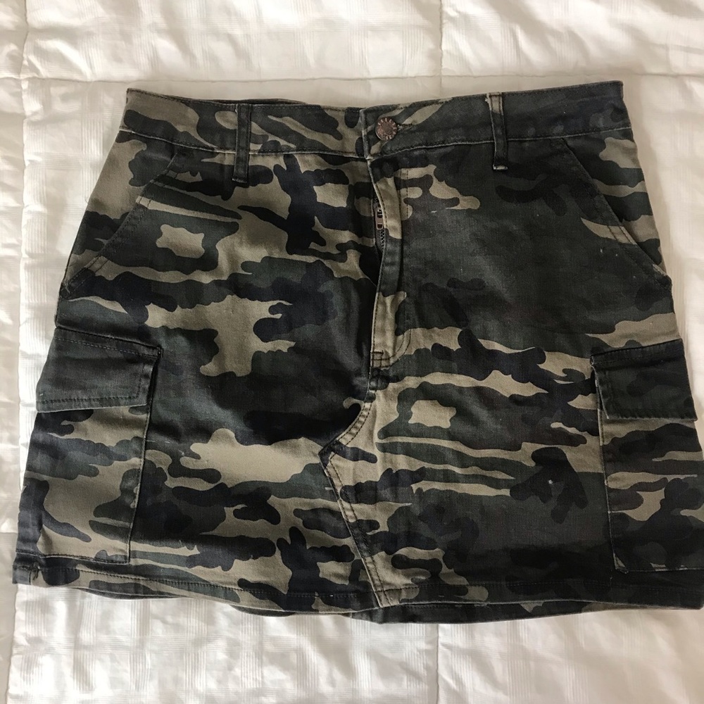 Camo skirt